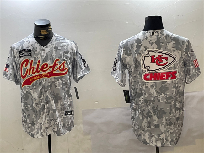 Men's Kansas City Chiefs Team Big Logo 2024 Arctic Camo Salute To Service Stitched Baseball Jersey 1