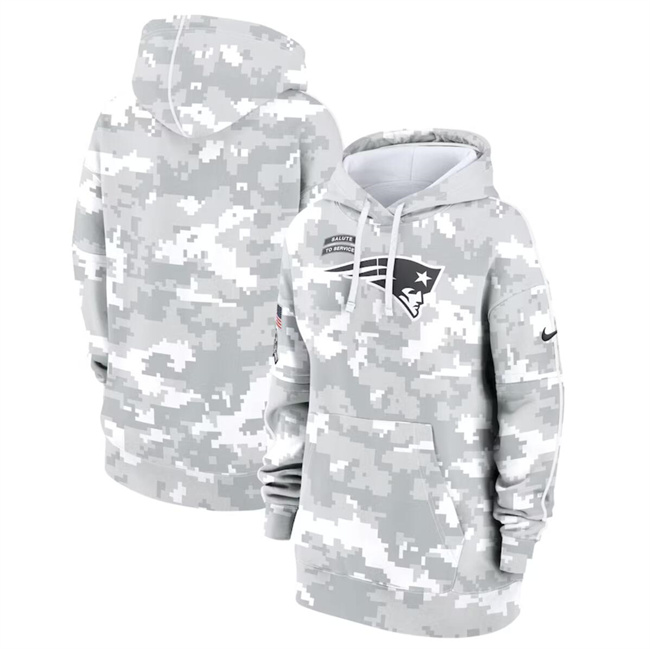 Women's New England Patriots 2024 Arctic Camo Salute To Service Club Fleece Pullover Hoodie(Run Small)