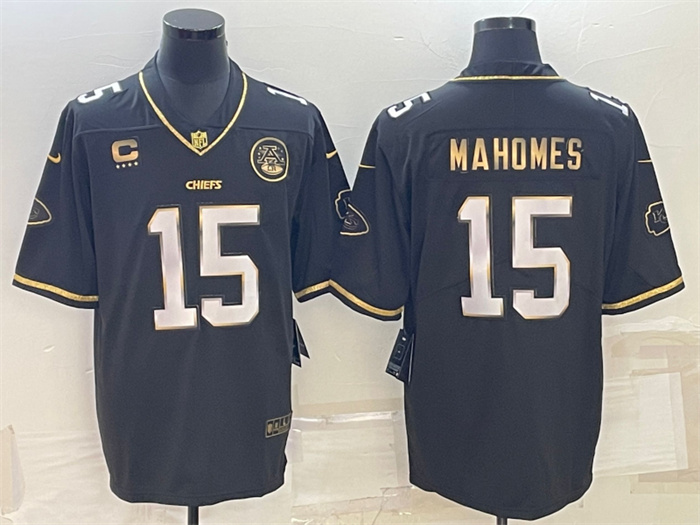 Men’s Kansas City Chiefs #15 Patrick Mahomes Black Gold 4-Star C Patch Vapor Untouchable Limited Stitched Jersey Men’s Kansas City Chiefs #15 Patrick Mahomes Black Gold 4-Star C Patch Vapor Untouchable Limited Stitched Jersey