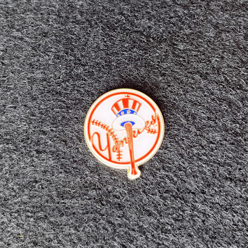 Yankees Pin- -5pcs