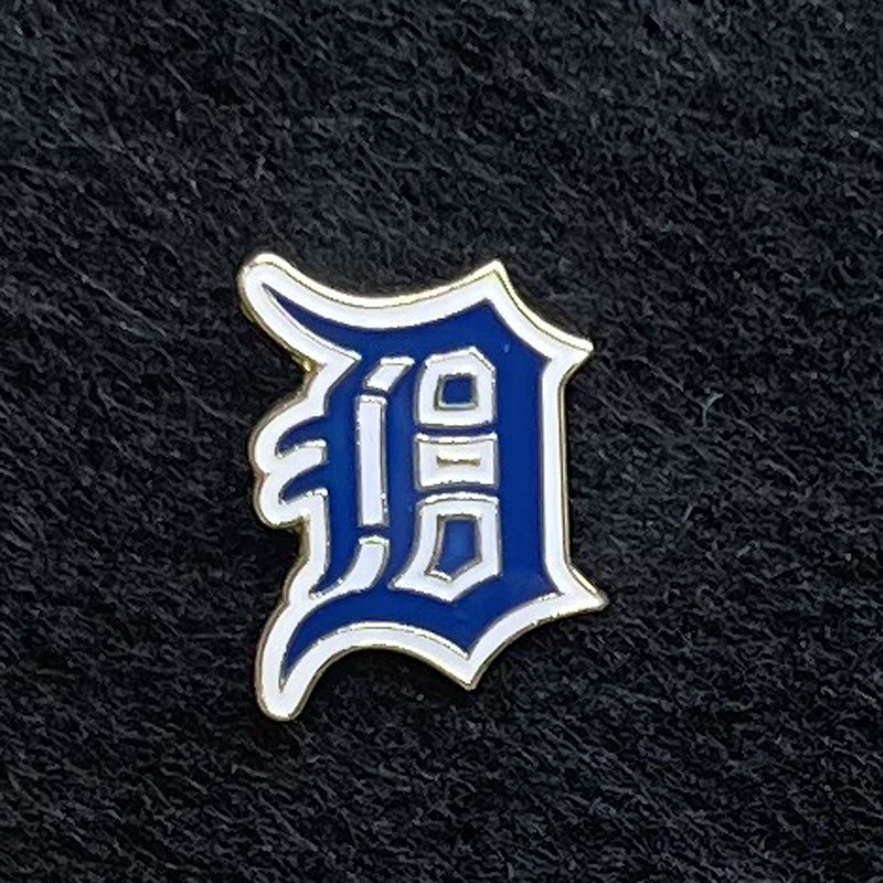 Tigers pin--5pcs