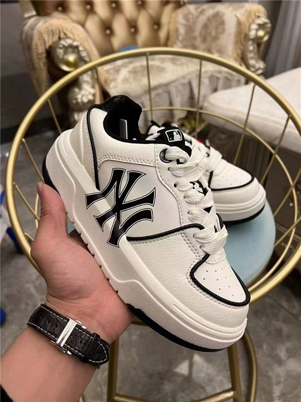 Men's New York Yankees White-Navy Shoes 001