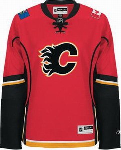 calgary flames 3 phaneu red